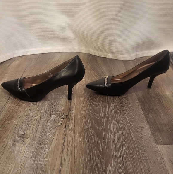 Moda spana Black heels size 7.5 with zipper embellishment - Picture 4 of 12